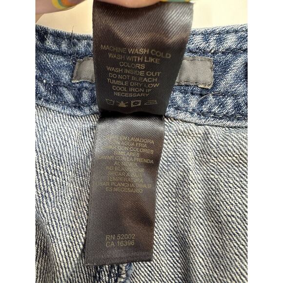 Womens Liz Claiborne Blue Audra Denim Capris Size 12 - Picture 7 of 13